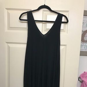 American Eagle comfy, cute, and simple black dress